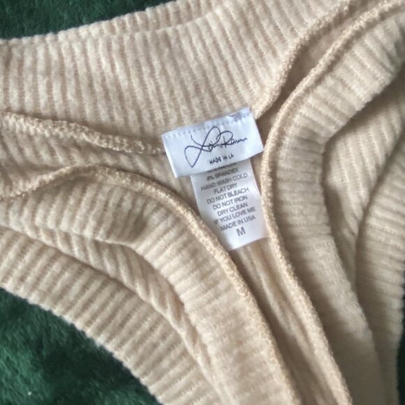 Laina rauma Sold Out Latte Dance Class Fuzzy Ribbed Thong Sports Bra Set Medium - Picture 16 of 16